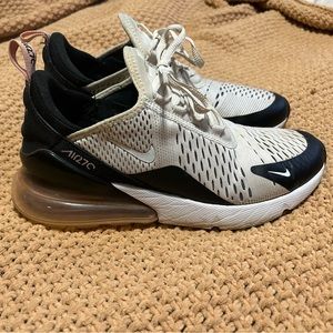 Nike AirMax 270 size 6.5 big kids